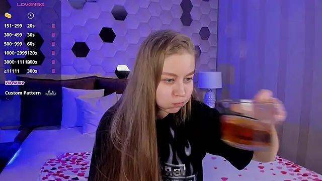 Polumna cute online show from February 23, 2025, 1:10 pm