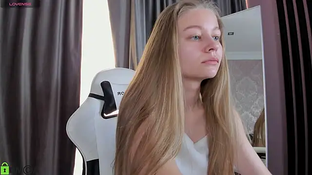 Polumna cute online show from September 14, 2025, 10:04 am