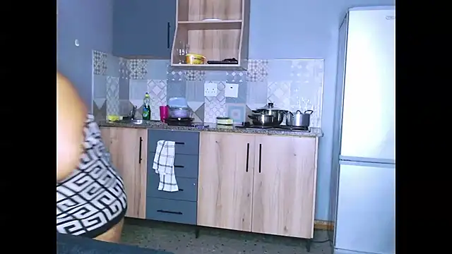 fatafricanqueen online show from March 15, 2025, 12:34 pm