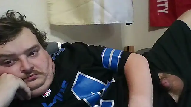 Snapshot of YelpedAverting chatting on October 9, 2025, 8:20 pm YelpedAverting online show from October 9, 2025, 8:20 pm