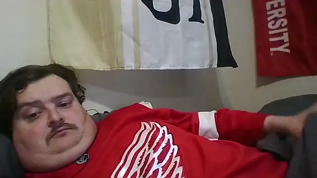 Snapshot of YelpedAverting chatting on November 13, 2025, 6:56 pm YelpedAverting online show from November 13, 2025, 6:56 pm