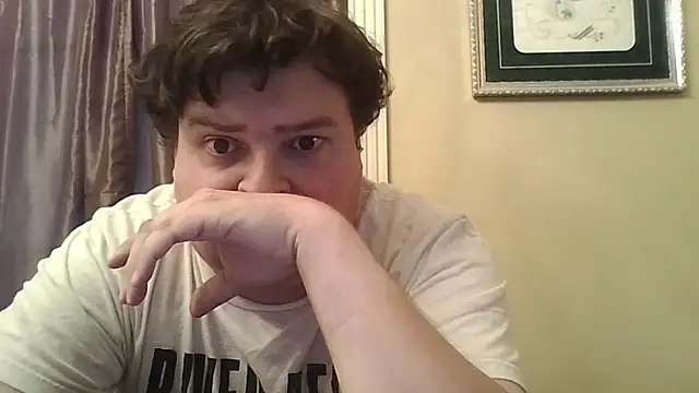 Snapshot of YelpedAverting chatting on October 4, 2025, 11:28 pm YelpedAverting online show from October 4, 2025, 11:28 pm