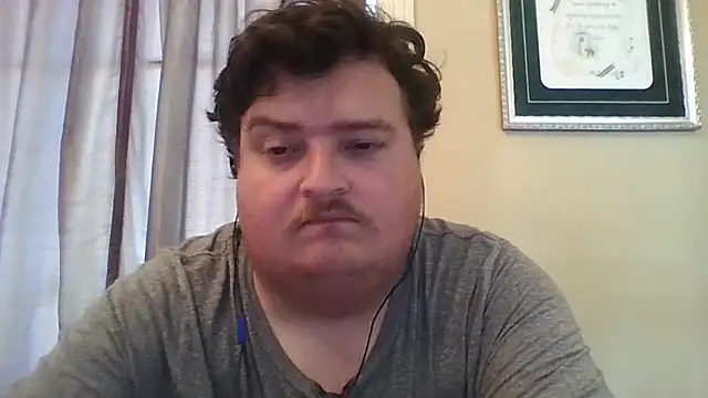 Snapshot of YelpedAverting chatting on September 12, 2025, 8:08 pm YelpedAverting online show from September 12, 2025, 8:08 pm