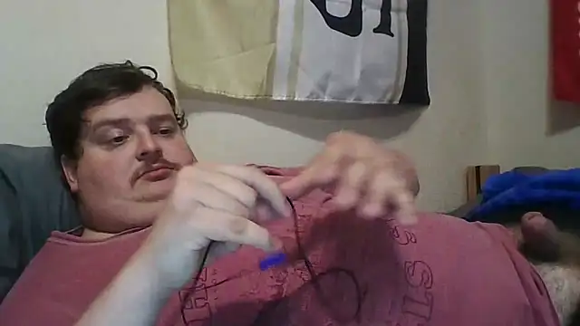 Snapshot of YelpedAverting chatting on September 24, 2025, 12:51 am YelpedAverting online show from September 24, 2025, 12:51 am