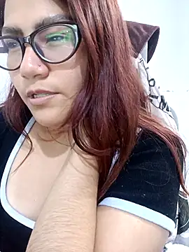 Snapshot of ZUCAAT chatting on November 17, 2025, 4:27 am ZUCAAT online show from November 17, 2025, 4:27 am