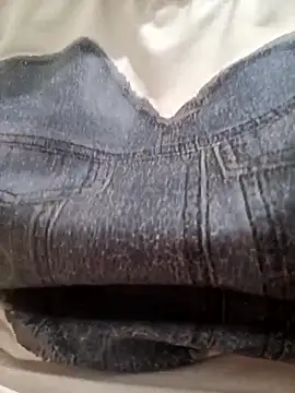 Snapshot of ZUCAAT chatting on November 9, 2025, 9:52 pm ZUCAAT online show from November 9, 2025, 9:52 pm