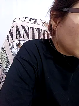 Snapshot of ZUCAAT chatting on October 28, 2025, 4:24 am ZUCAAT online show from October 28, 2025, 4:24 am