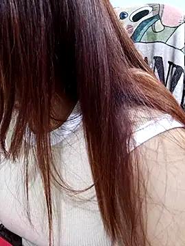 Snapshot of ZUCAAT chatting on November 19, 2025, 3:39 am ZUCAAT online show from November 19, 2025, 3:39 am