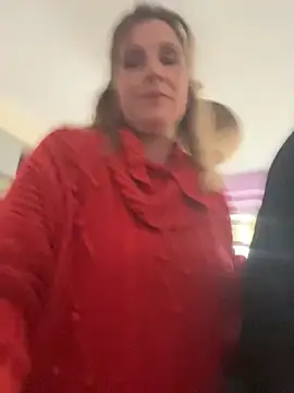 Snapshot of Lwhite1 chatting on October 2, 2025, 3:59 pm Lwhite1 online show from October 2, 2025, 3:59 pm