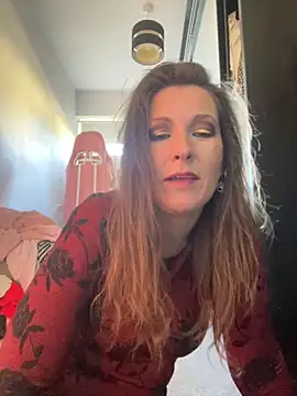 Snapshot of Lwhite1 chatting on September 22, 2025, 3:29 pm Lwhite1 online show from September 22, 2025, 3:29 pm