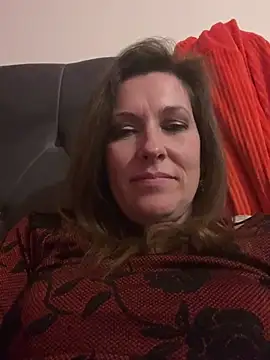 Snapshot of Lwhite1 chatting on March 20, 2025, 12:40 am Lwhite1 online show from March 20, 2025, 12:40 am