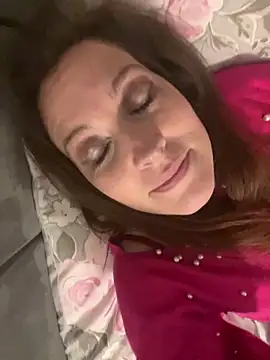 Snapshot of Lwhite1 chatting on March 23, 2025, 12:58 am Lwhite1 online show from March 23, 2025, 12:58 am