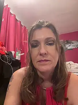 Snapshot of Lwhite1 chatting on November 13, 2025, 4:44 pm Lwhite1 online show from November 13, 2025, 4:44 pm