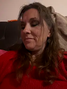 Snapshot of Lwhite1 chatting on September 14, 2025, 10:32 pm Lwhite1 online show from September 14, 2025, 10:32 pm