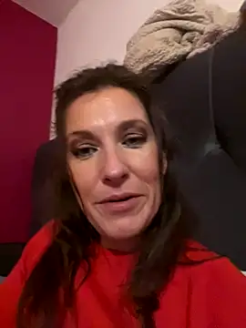 Snapshot of Lwhite1 chatting on December 13, 2025, 9:32 pm Lwhite1 online show from December 13, 2025, 9:32 pm