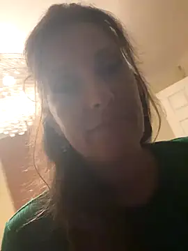 Snapshot of Lwhite1 chatting on September 10, 2025, 11:48 pm Lwhite1 online show from September 10, 2025, 11:48 pm