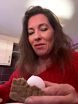 Snapshot of Lwhite1 chatting on September 21, 2025, 10:37 pm Lwhite1 online show from September 21, 2025, 10:37 pm