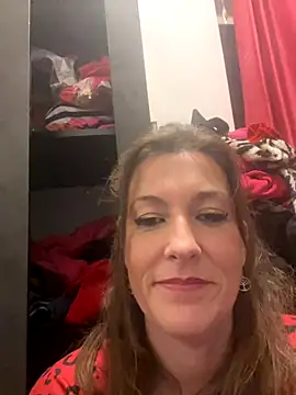 Snapshot of Lwhite1 chatting on October 18, 2025, 10:01 pm Lwhite1 online show from October 18, 2025, 10:01 pm