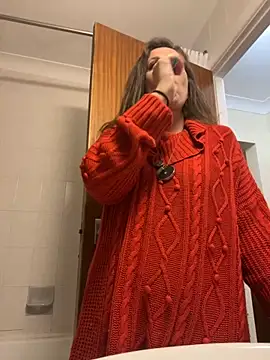 Snapshot of Lwhite1 chatting on October 10, 2025, 11:27 pm Lwhite1 online show from October 10, 2025, 11:27 pm