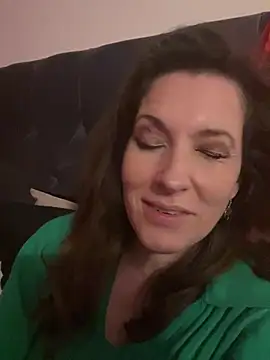 Snapshot of Lwhite1 chatting on March 13, 2025, 12:05 am Lwhite1 online show from March 13, 2025, 12:05 am