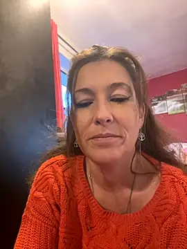 Snapshot of Lwhite1 chatting on October 28, 2025, 4:39 pm Lwhite1 online show from October 28, 2025, 4:39 pm