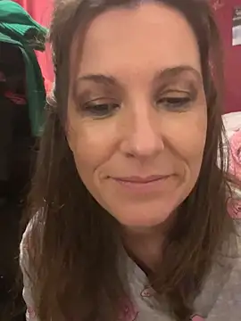 Snapshot of Lwhite1 chatting on November 18, 2025, 11:59 pm Lwhite1 online show from November 18, 2025, 11:59 pm