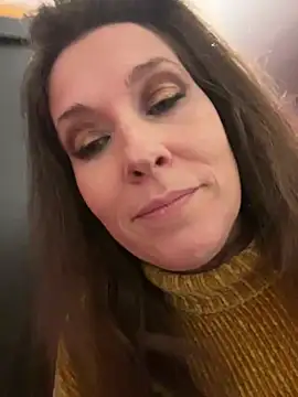 Snapshot of Lwhite1 chatting on March 18, 2025, 12:51 am Lwhite1 online show from March 18, 2025, 12:51 am