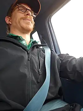 Snapshot of REDHAMMER_ chatting on February 17, 2026, 9:12 pm REDHAMMER online show from February 17, 2026, 9:12 pm