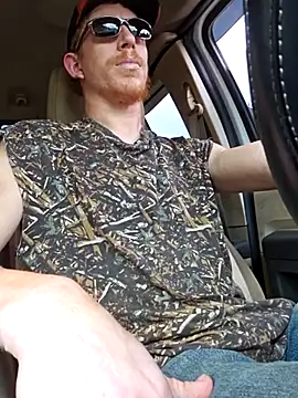 Snapshot of REDHAMMER_ chatting on October 1, 2025, 8:13 pm REDHAMMER online show from October 1, 2025, 8:13 pm