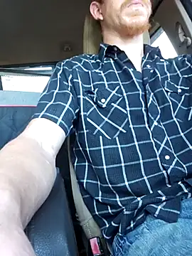 Snapshot of REDHAMMER_ chatting on November 11, 2025, 9:09 pm REDHAMMER online show from November 11, 2025, 9:09 pm