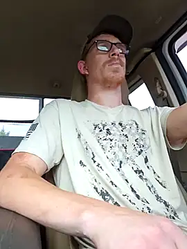 Snapshot of REDHAMMER_ chatting on October 13, 2025, 8:21 pm REDHAMMER online show from October 13, 2025, 8:21 pm