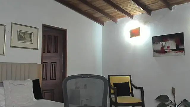 AnaHenao online show from February 7, 2026, 11:29 am