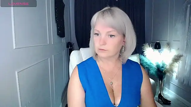 Snapshot of Juarnea chatting on March 23, 2026, 12:05 pm Juarnea online show from March 23, 2026, 12:05 pm