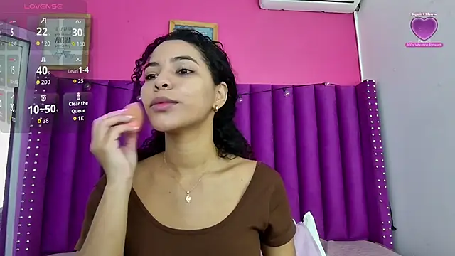 Snapshot of littleebonny chatting on March 16, 2026, 12:53 pm littleebonny online show from March 16, 2026, 12:53 pm