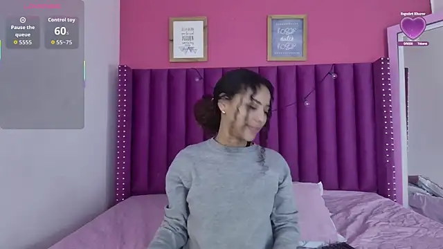 Snapshot of littleebonny chatting on January 10, 2026, 12:55 pm littleebonny online show from January 10, 2026, 12:55 pm