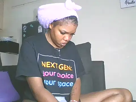Snapshot of sweet_bigclit chatting on May 31, 2026, 6:30 am sweet bigclit online show from May 31, 2026, 6:30 am
