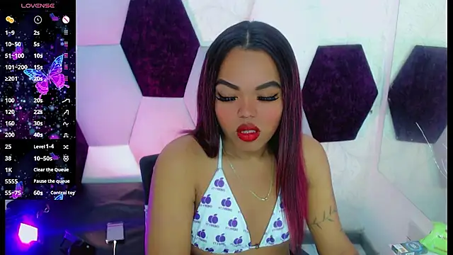 KayleighDreams  online show from January 6, 2026, 4:49 am