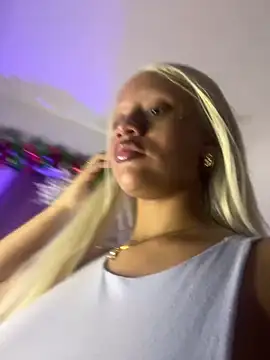 Snapshot of Charlotee_ chatting on January 2, 2025, 8:06 am Charlotee  online show from January 2, 2025, 8:06 am