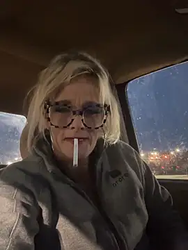 Snapshot of vixendoll87 chatting on February 23, 2026, 11:49 pm vixendoll87 online show from February 23, 2026, 11:49 pm