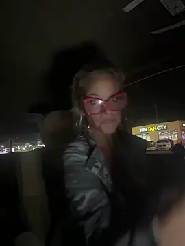 Snapshot of vixendoll87 chatting on March 26, 2026, 12:53 am vixendoll87 online show from March 26, 2026, 12:53 am