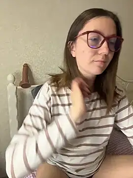 BeatriceTender online show from April 21, 2026, 7:31 pm