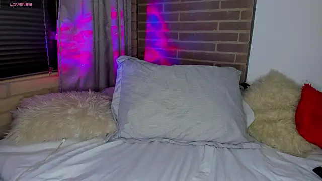 Snapshot of liam_oficial02 chatting on January 7, 2026, 3:00 am liam oficial02 online show from January 7, 2026, 3:00 am