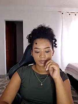 avellanatammy online show from April 21, 2026, 7:53 pm