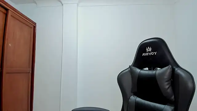 Snapshot of avellanatammy chatting on November 19, 2025, 3:06 am avellanatammy online show from November 19, 2025, 3:06 am