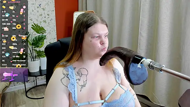 Snapshot of AuroraDemoni chatting on January 14, 2026, 1:37 pm AuroraDemoni online show from January 14, 2026, 1:37 pm