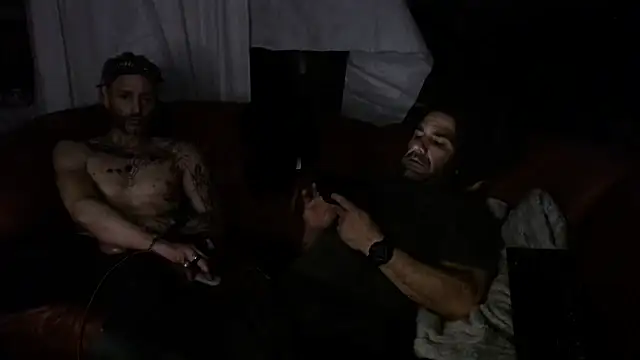 Snapshot of ShiaWay chatting on December 1, 2025, 9:54 am ShiaWay online show from December 1, 2025, 9:54 am