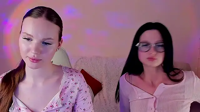 Snapshot of MishkaMe chatting on February 18, 2026, 4:36 pm MishkaMe online show from February 18, 2026, 4:36 pm