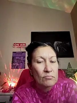 Snapshot of TheDime chatting on April 2, 2026, 8:59 pm TheDime online show from April 2, 2026, 8:59 pm