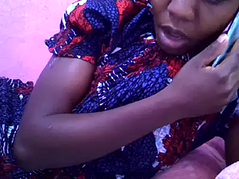 Snapshot of Cute_tamara chatting on January 17, 2025, 9:06 am Cute tamara online show from January 17, 2025, 9:06 am