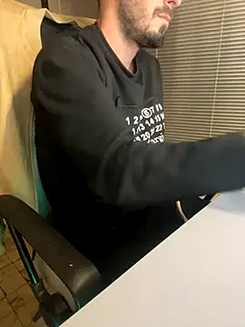 Snapshot of giorgakaci69 chatting on November 27, 2025, 3:12 pm giorgakaci69 online show from November 27, 2025, 3:12 pm